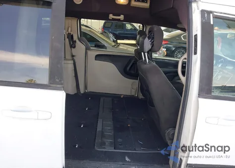 2013 Dodge Grand Caravan Sxt z USA, uszkodzony, nr VIN 2C4RDGCG2DR536621